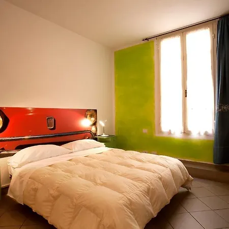 فندق مبيت وإفطار Le Lupe 3*