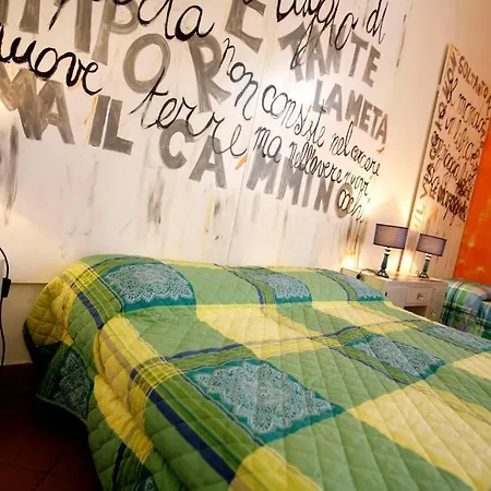 فندق مبيت وإفطار Le Lupe 3*